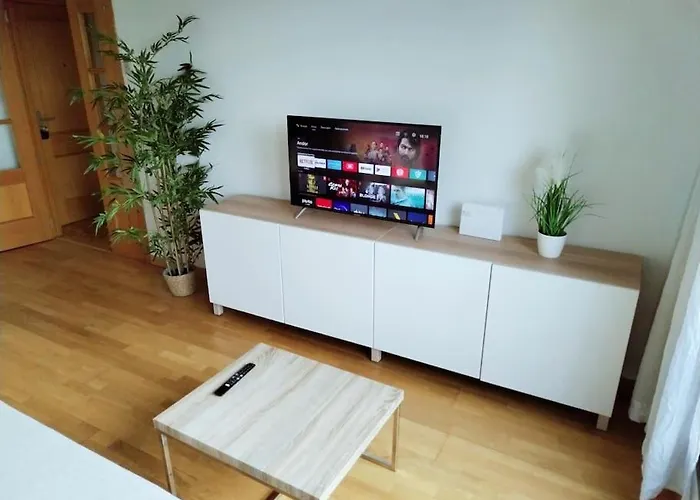 Apartamento Amplio, Luminoso Y Confortable Cc