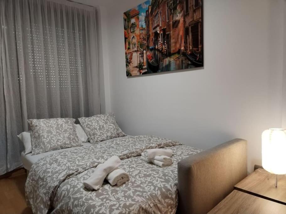 Amplio, Luminoso Y Confortable Cc Appartamento