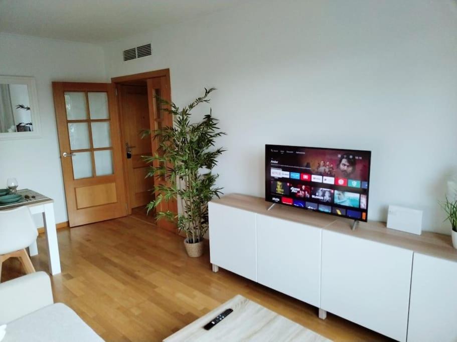 Amplio, Luminoso Y Confortable Cc Appartamento Madrid